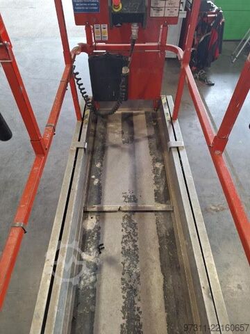 Scissor lift JLG 2030ES