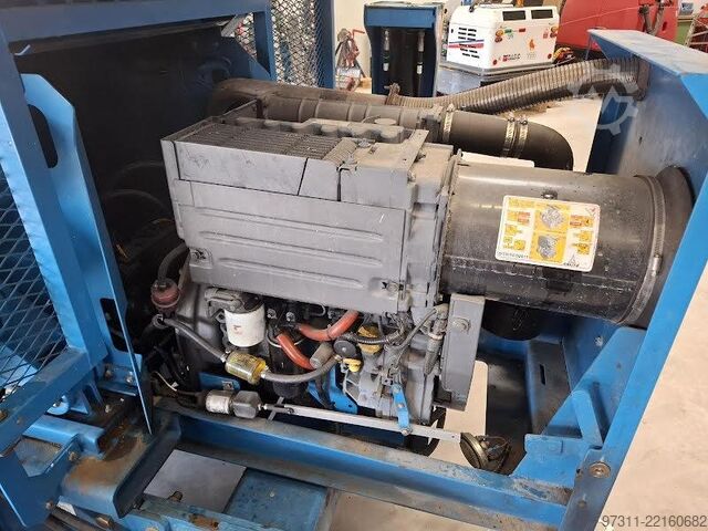Scissor lift Genie GS-4390 RT