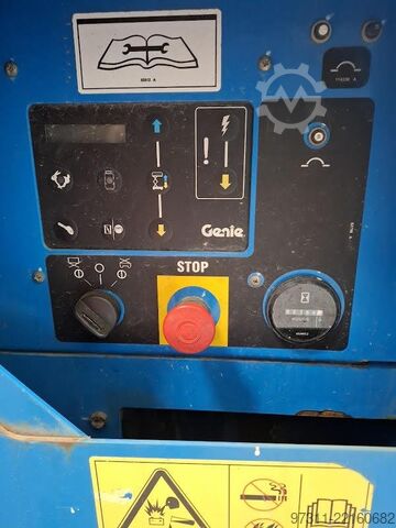 Scissor lift Genie GS-4390 RT