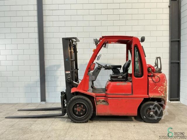 Forklift Nissan UG 1 D 2 A 32 LQ