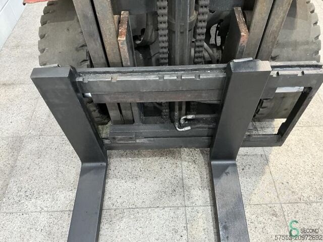 Forklift Nissan UG 1 D 2 A 32 LQ