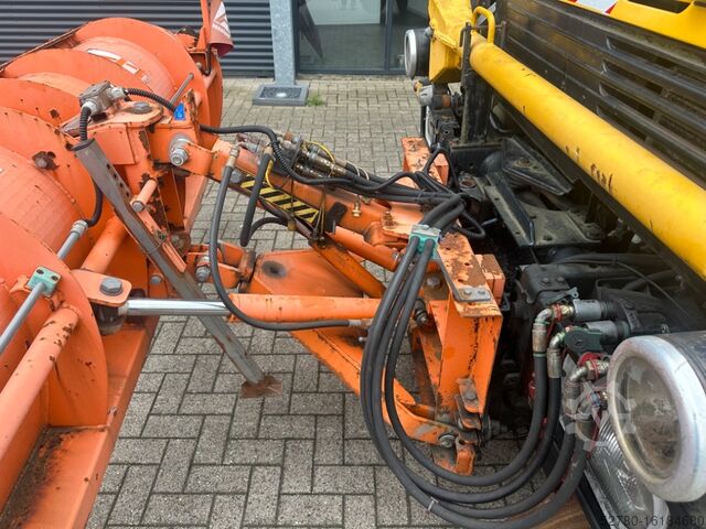 Streuwagen Unimog U1400 Rail