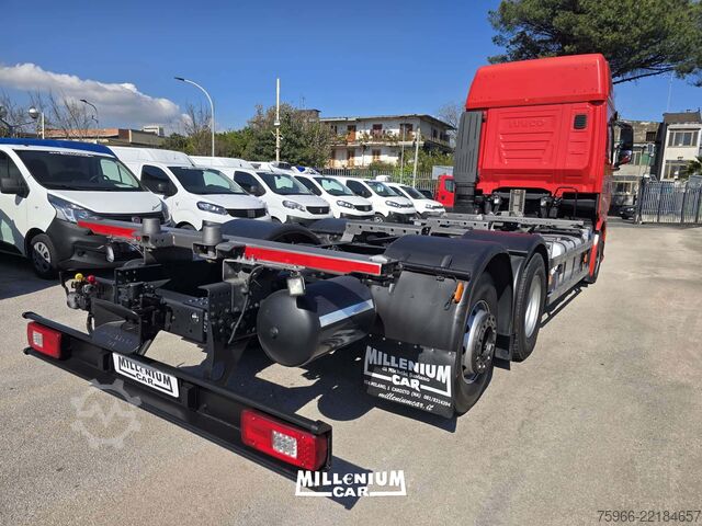 LKW-Fahrgestell IVECO SWAY 480 MOTRICE 3 ASSI 12/2021