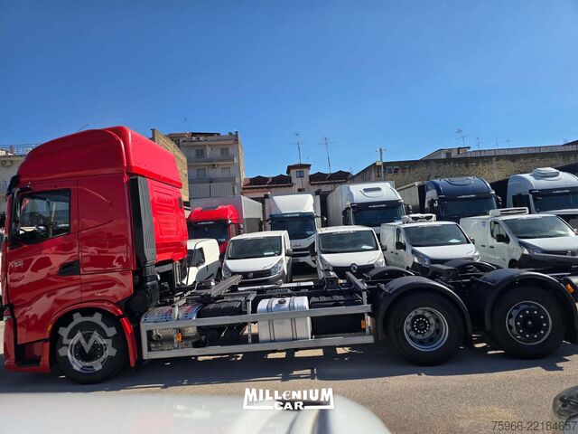 LKW-Fahrgestell IVECO SWAY 480 MOTRICE 3 ASSI 12/2021