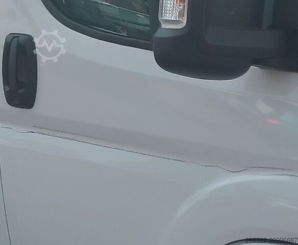 Caravan/camper Fiat Weinsberg Carabus 600 K | 4 posti letto | Completamente attrezzato