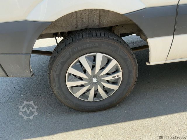 Minibus VW Crafter Kasten 35 kurz L1H2 Hochdach