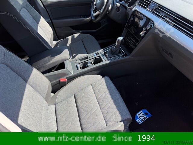 Minibus VW Passat Variant Business 2,0TDI DSG ACC