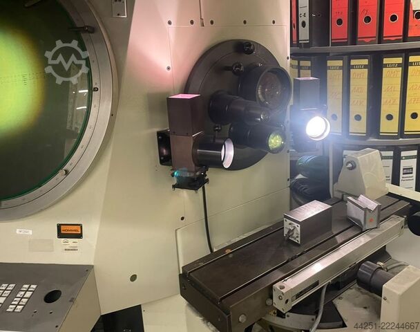 Horizontaler Messprojektor Dr. Schneider ST 600