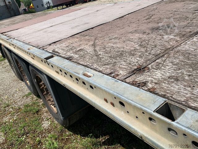 Auflieger mit Arbeitsbühne SCHMITZ CARGOBULL SPL 24 Plateau_ Flatbed_ verzinkt_ Rungen