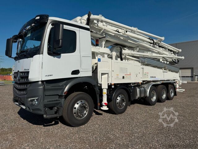 Concrete pump truck Mercedes-Benz Arocs 4851 / Zoomlion 50/ Verkauf/vermie