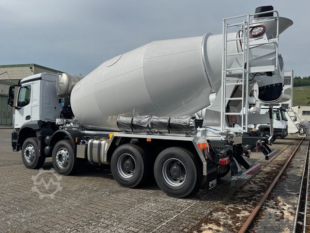 Concrete mixer truck Mercedes-Benz Arocs 3746 / RFM10