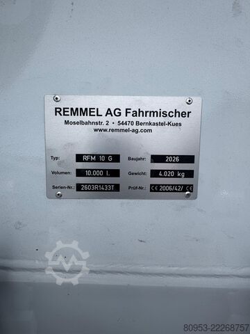 Concrete mixer truck Mercedes-Benz Arocs 3746 / RFM10