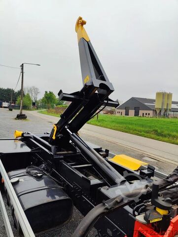 Hook arm system MAN TGL 12.250 City-Abroller Container + Palfinger ...