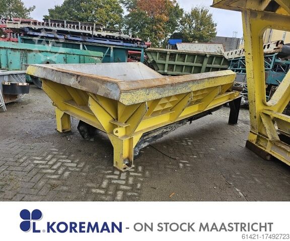 Hazemag Hopper with Vibrating Chute