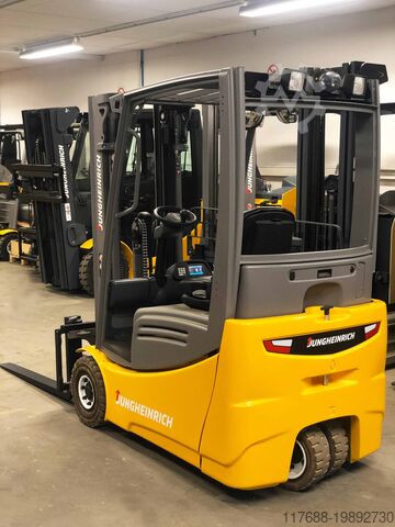 Elektro 3-Rad Jungheinrich EFG 218k - Service Neu - Batterie 88% - Triplex
