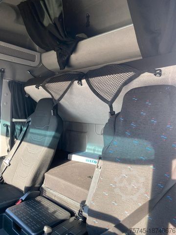 Box truck IVECO EUROCARGO 120E250 * MOTORSCHADEN * SCHLAFKABINE