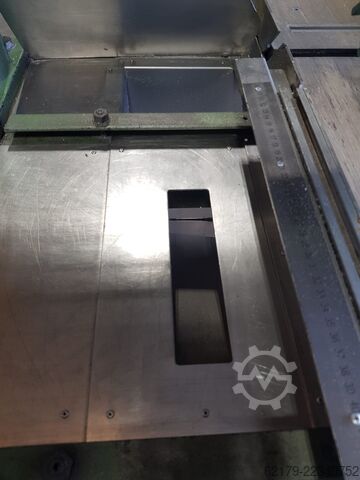 Plattenaufteilsäge DeWalt Radialarmkreissäge 300 mm Sägeblatt / 900 mm
