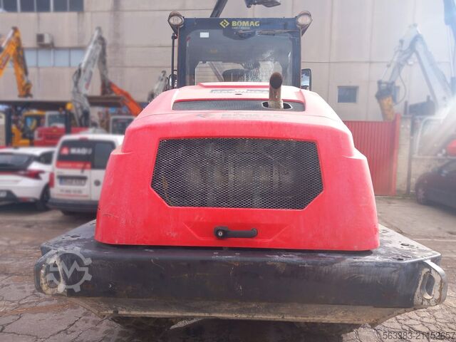 Single drum roller BOMAG BW216D5