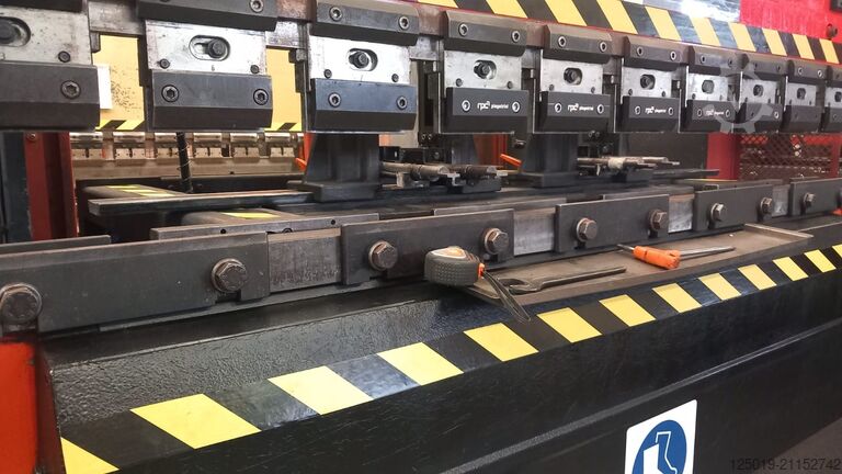 Abkantpresse RG SCHIAVI-AMADA SCHIAVI-AMADA RG RG 35-20 CE TASK