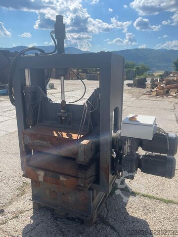 Log Infeed System Jack Steel 