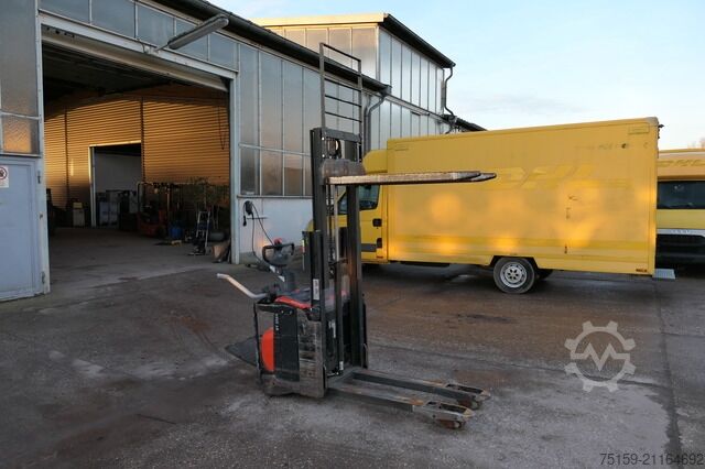 Hochhubwagen bt SWE 200D Batterie schwach! 36/2020