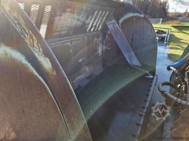 Wheel loader bucket  
