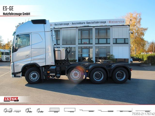 Schwerlast LKW/SZM VOLVO FH 551 8x4 Tridem VLA (Luftfederung)