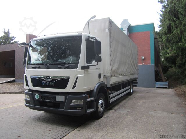 Flatbed truck with tarp MAN TGM 15.290 Pritsche Plane LBW 290.161 Km