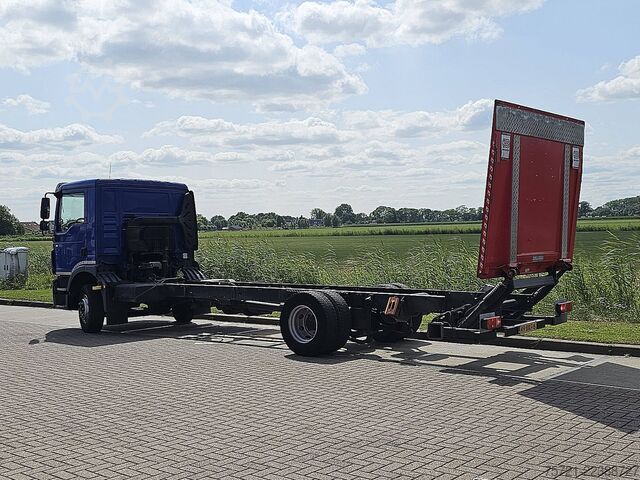 Chassis with cab M.A.N. 12.250 TGM TAILLIFT ONLY 280 KM
