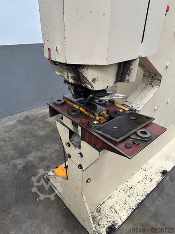 Punching and biting machine GEKA Puma 150 T