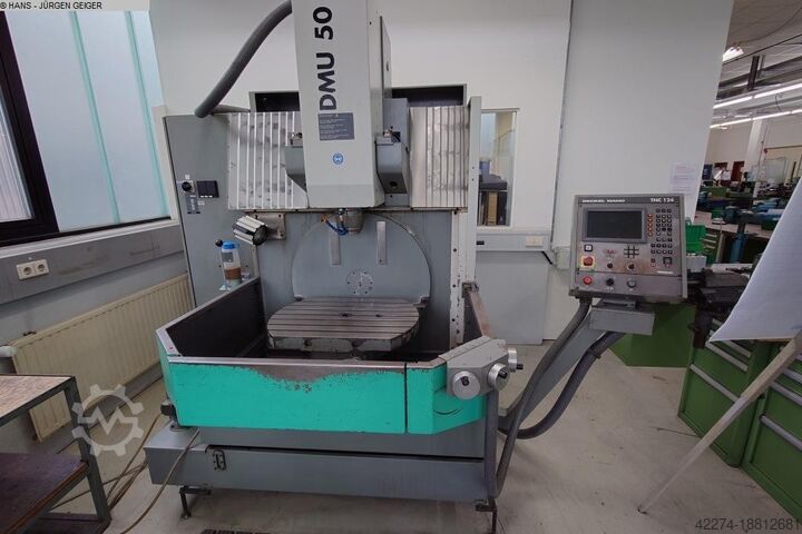 Tool Room Milling Machine - Universal DECKEL-MAHO DMU 50 M - TNC 124