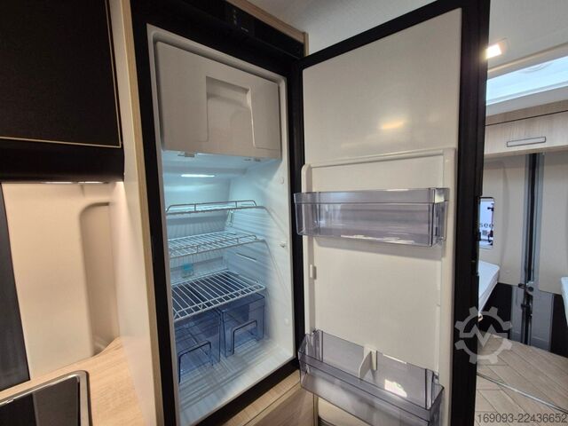 Kastenwagen Wohnmobil / Campervan CHAUSSON V697 Sport Line *MJ26*18"ALU*Autom*Arctic*7000¤!