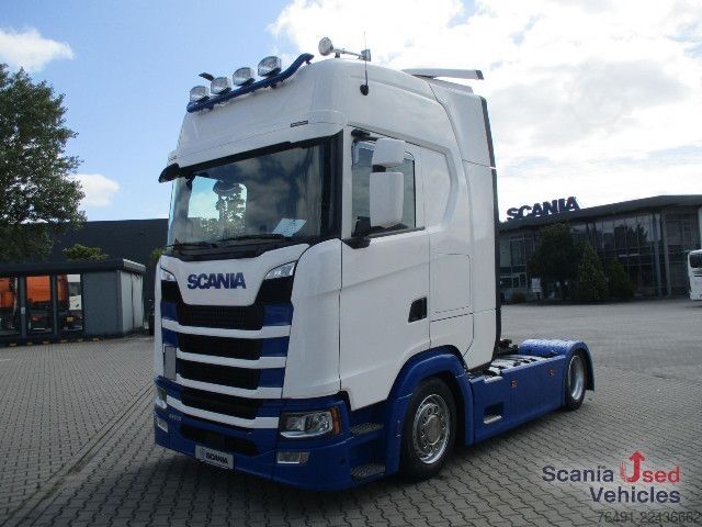 Standard tractor unit Scania S 450 A4x2EB Lowliner