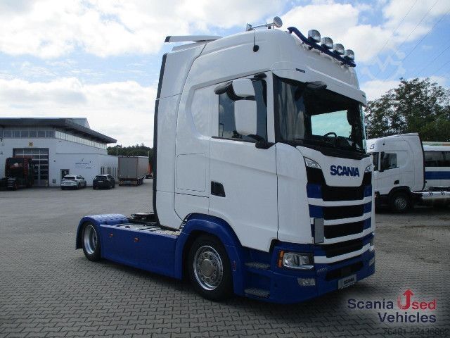 Standard tractor unit Scania S 450 A4x2EB Lowliner