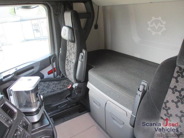 Standard tractor unit Scania S 450 A4x2EB Lowliner