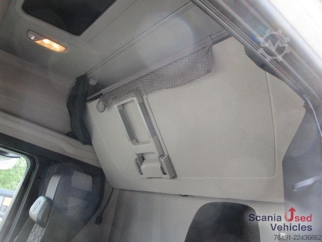 Standard tractor unit Scania S 450 A4x2EB Lowliner