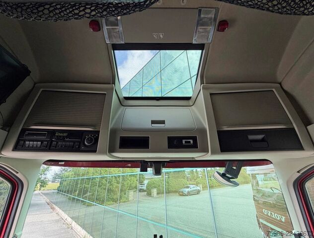 Box truck VOLVO FH 13.500 I-PARK COOL FULL AIR HEIWO ISOLATED BO