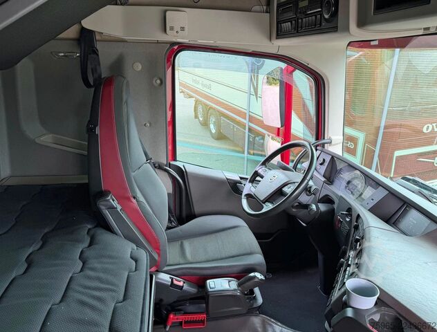 Box truck VOLVO FH 13.500 I-PARK COOL FULL AIR HEIWO ISOLATED BO
