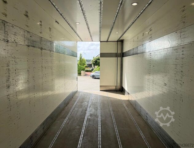 Box truck VOLVO FH 13.500 I-PARK COOL FULL AIR HEIWO ISOLATED BO
