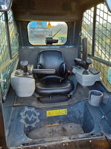 Compact Loaders Gehl RT 175