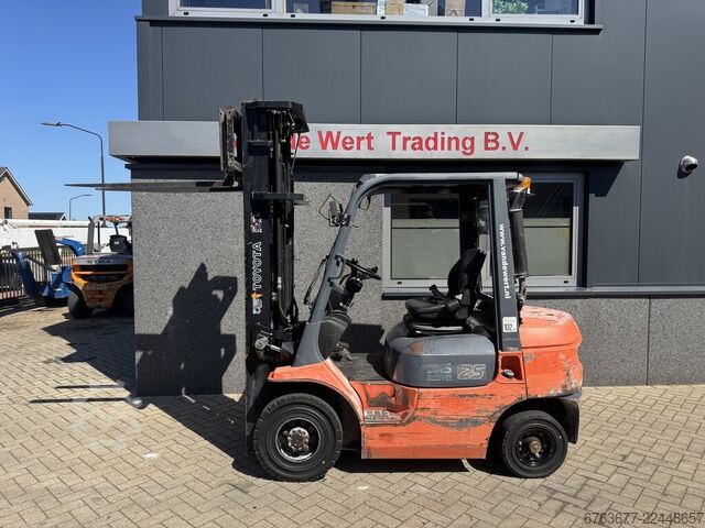 Toyota 62-7FDF25 Triplex 600 Free Lift/ Sideshift Diesel 2004 TOYOTA 62-7FDF25 Triplo 600 Freelift/ Sideshift Diesel 2004