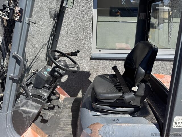 Toyota 62-7FDF25 Triplex 600 Free Lift/ Sideshift Diesel 2004 TOYOTA 62-7FDF25 Triplo 600 Freelift/ Sideshift Diesel 2004