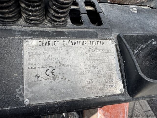 Toyota 62-7FDF25 Triplex 600 Free Lift/ Sideshift Diesel 2004 TOYOTA 62-7FDF25 Triplo 600 Freelift/ Sideshift Diesel 2004
