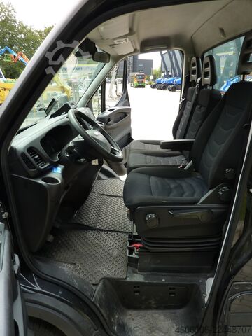 Tractor unit + low-bed semi-trailer Iveco Daily 40