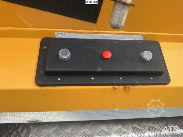 Garbage truck Volvo FM 370 6x2 – 3-chamber refuse truck.