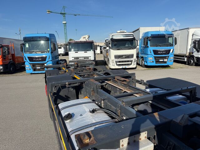 Swap body truck Iveco STRALIS AS260S48