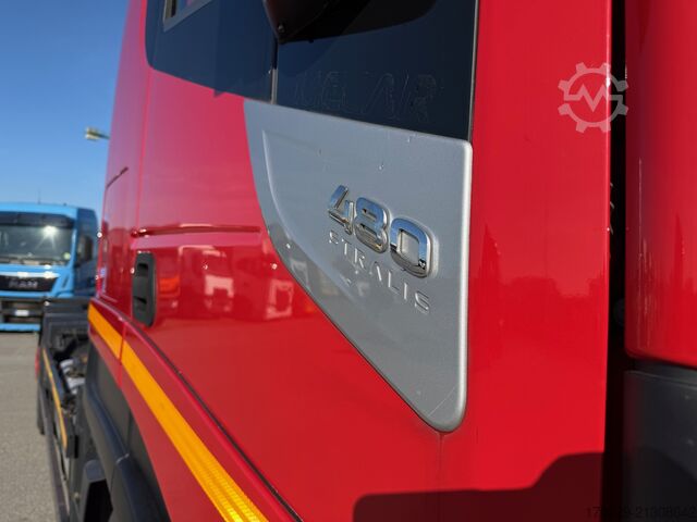 Swap body truck Iveco STRALIS AS260S48