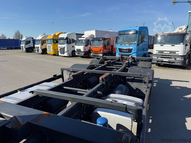 Swap body truck Iveco STRALIS AS260S48