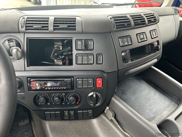 Curtain sided DAF CF 370 FA / 698 dkm / Curtainside / Loadlift / ...