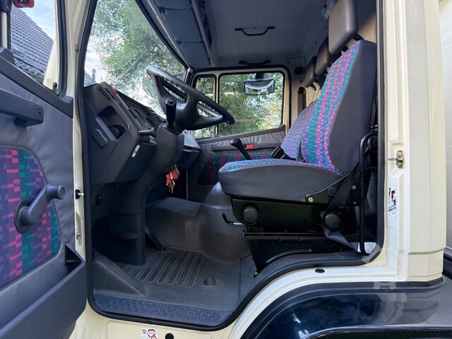 LKW mit Kofferaufbau MERCEDES-BENZ 917 A 4x4 Allrad Einzelbereift 6m Koffer Klima